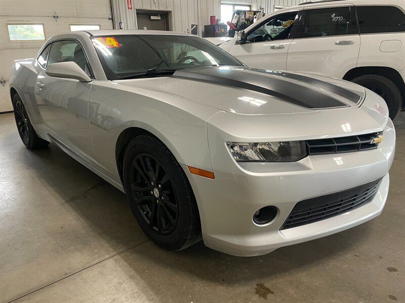 Used 2014 Chevrolet Camaro LT RWD image 4