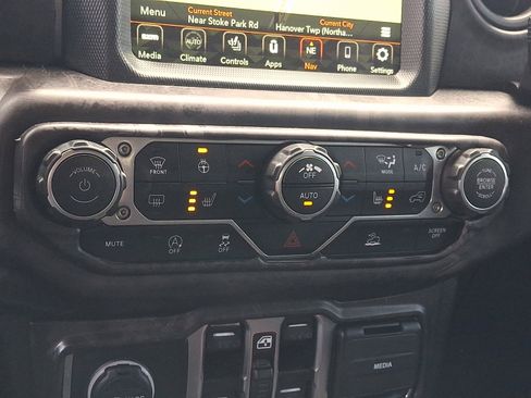 Used 2023 Jeep Wrangler Unlimited Sport AWD/4WD image 17