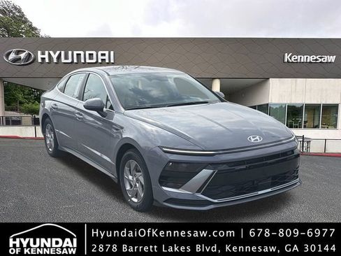 New 2026 Hyundai Sonata SE image 1