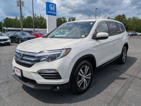 Used 2017 Honda Pilot EX image 4