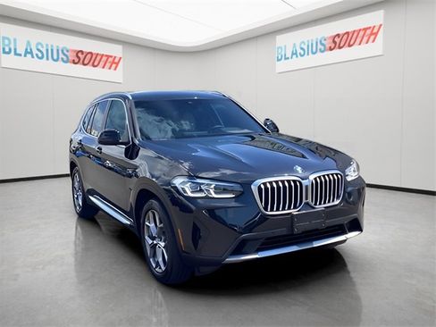 Used 2022 BMW X3 xDrive30i w/ Convenience Package image 1