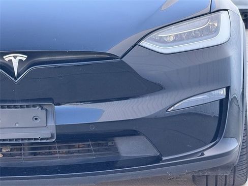 Used 2022 Tesla Model X Plaid image 8