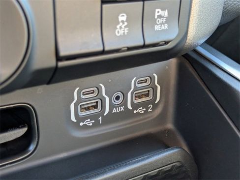 Used 2022 RAM 1500 Big Horn image 23
