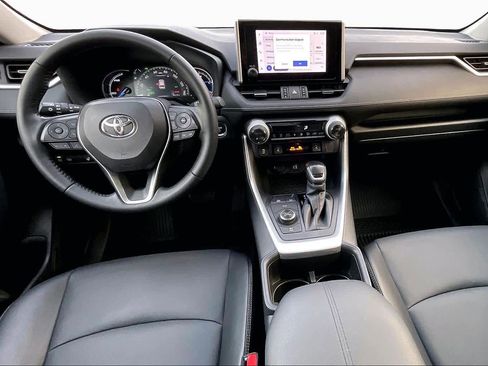 Used 2023 Toyota RAV4 XLE Premium image 13
