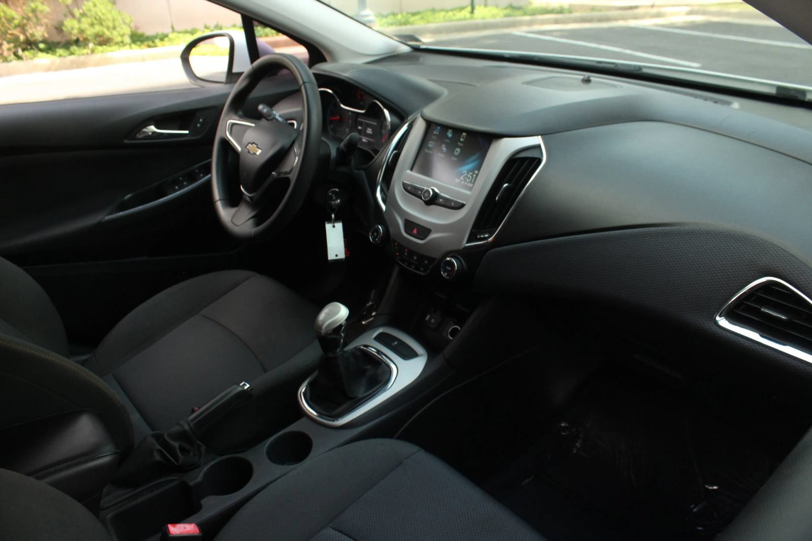 Used 2018 Chevrolet Cruze LS FWD image 24