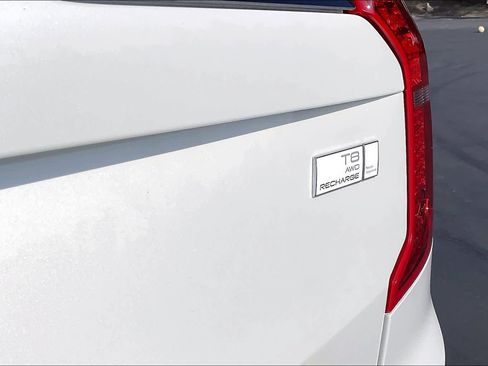 Used 2023 Volvo XC90 T8 Plus w/ Protection Package Premier image 11