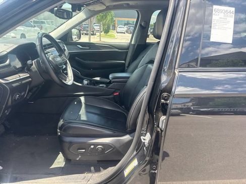 Used 2022 Jeep Grand Cherokee L Limited AWD/4WD image 32