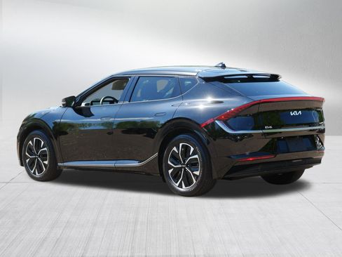 Certified 2023 Kia EV6 Wind w/ Wind Technology Package AWD/4WD image 5
