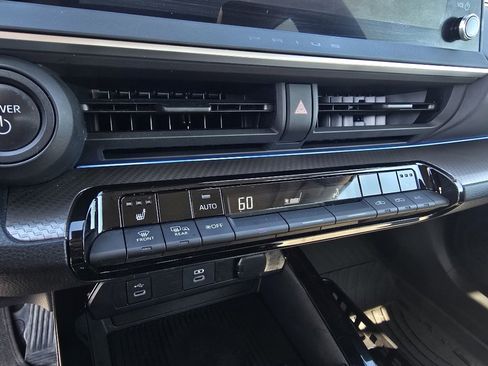 Used 2024 Toyota Prius XLE image 21