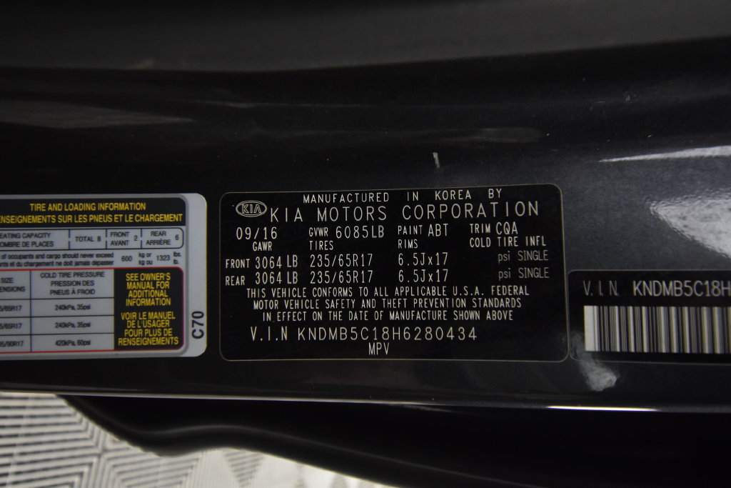 Used 2017 Kia Sedona LX w/ LX Essentials Premium Package FWD image 23