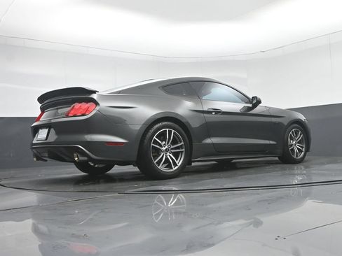 Used 2017 Ford Mustang GT RWD image 47