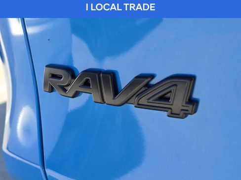 Used 2021 Toyota RAV4 XLE Premium image 10