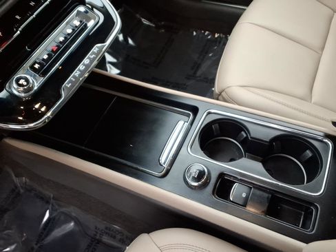 Certified 2023 Lincoln Corsair AWD image 22