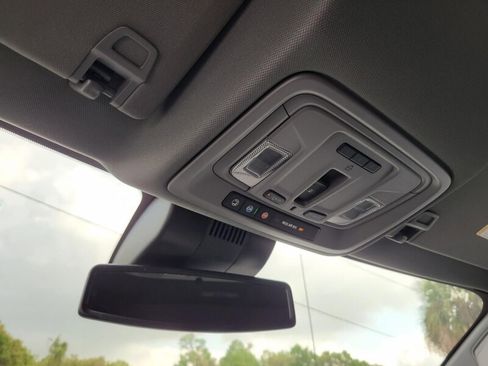 New 2026 GMC Sierra 1500 SLT image 17