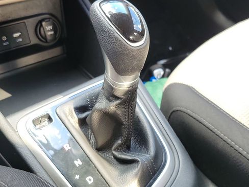Used 2022 Hyundai Accent SEL FWD image 24