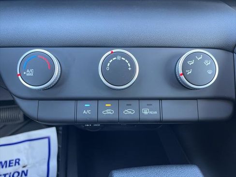 New 2025 Hyundai Elantra SE image 14