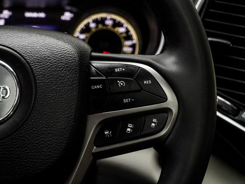 Used 2021 Jeep Cherokee Limited w/ Elite Package image 26