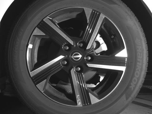Used 2025 Nissan Sentra SV FWD image 14