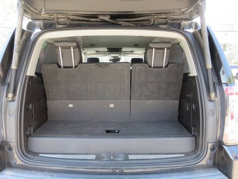 Used 2016 GMC Yukon SLT w/ Open Road Package AWD/4WD image 29