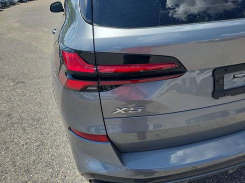Used 2024 BMW X5 xDrive40i w/ M Sport Package AWD/4WD image 37