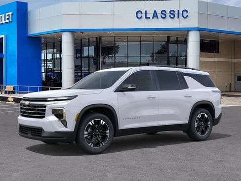 New 2027 Chevrolet Traverse LT w/ Sun and Wheel Package FWD image 2