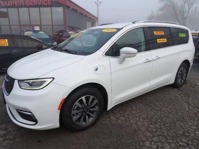 Used 2021 Chrysler Pacifica Touring-L