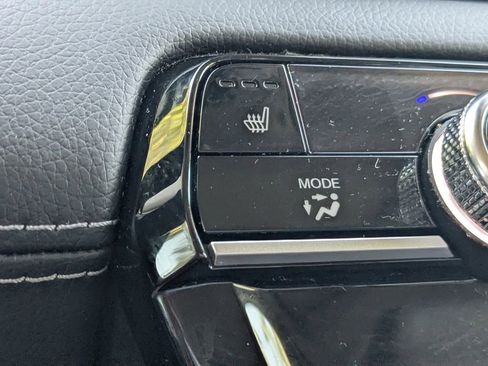 Used 2024 Honda Pilot Touring image 24