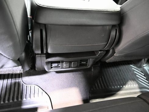 Used 2020 GMC Sierra 1500 SLE w/ X31 Off-Road Package image 24