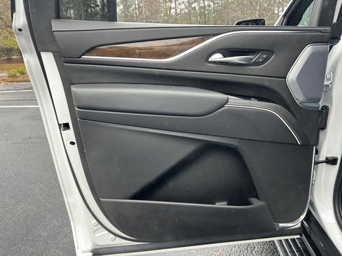 Used 2023 Cadillac Escalade ESV Sport Platinum w/ Heavy-Duty Trailer Package image 62