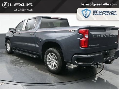 Used 2021 Chevrolet Silverado 1500 RST image 2