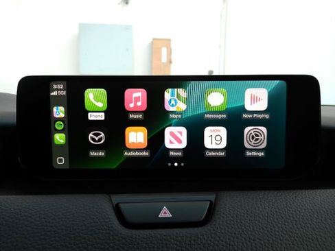 Used 2024 MAZDA CX-90 3.3 Turbo w/ Premium Package image 12