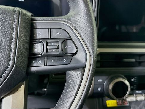 Certified 2025 Toyota 4Runner Limited AWD/4WD image 22
