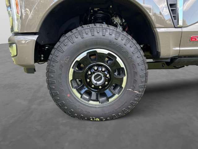 New 2027 Ford F350 Platinum w/ Platinum Plus Package AWD/4WD image 11
