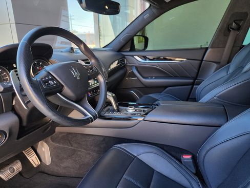 Used 2023 Maserati Levante Modena AWD/4WD image 12