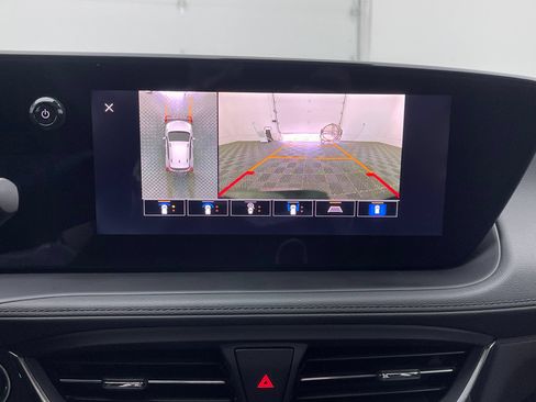 Used 2025 Buick Encore GX Sport Touring w/ Advanced Technology Package FWD image 4