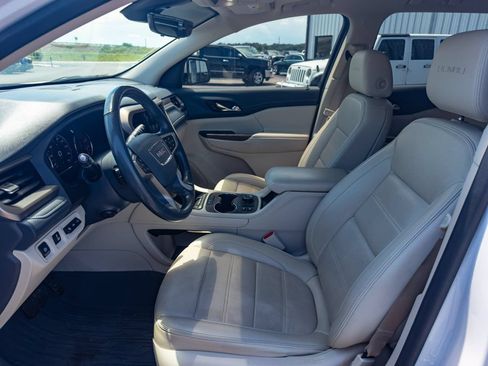 Used 2022 GMC Acadia Denali w/ Denali Ultimate Package AWD/4WD image 7