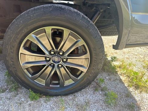 Used 2018 Ford F150 XLT w/ Equipment Group 302A Luxury AWD/4WD image 8
