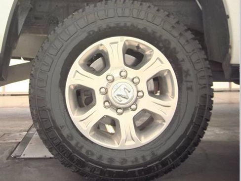 Used 2024 RAM 2500 Big Horn w/ Off Road Package AWD/4WD image 17