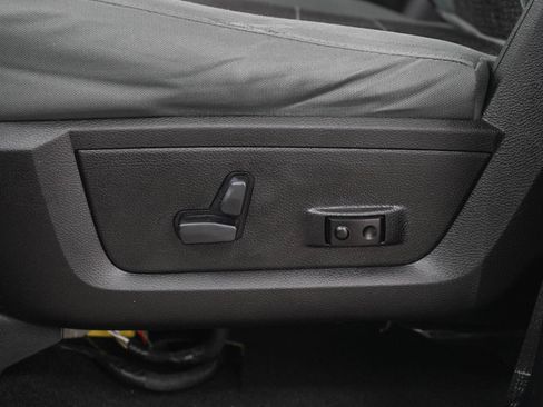 Used 2019 RAM 1500 Big Horn AWD/4WD image 25