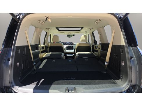Used 2025 Nissan Armada Platinum AWD/4WD image 34