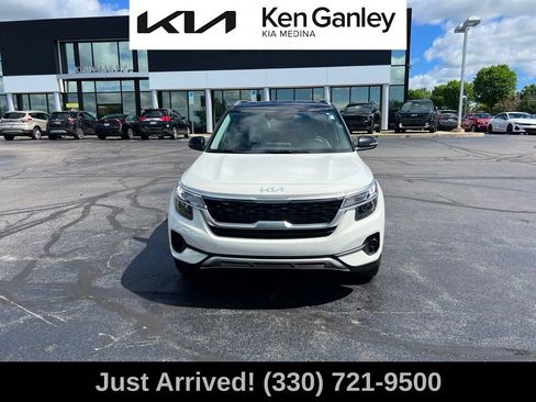 Certified 2023 Kia Seltos S FWD image 2