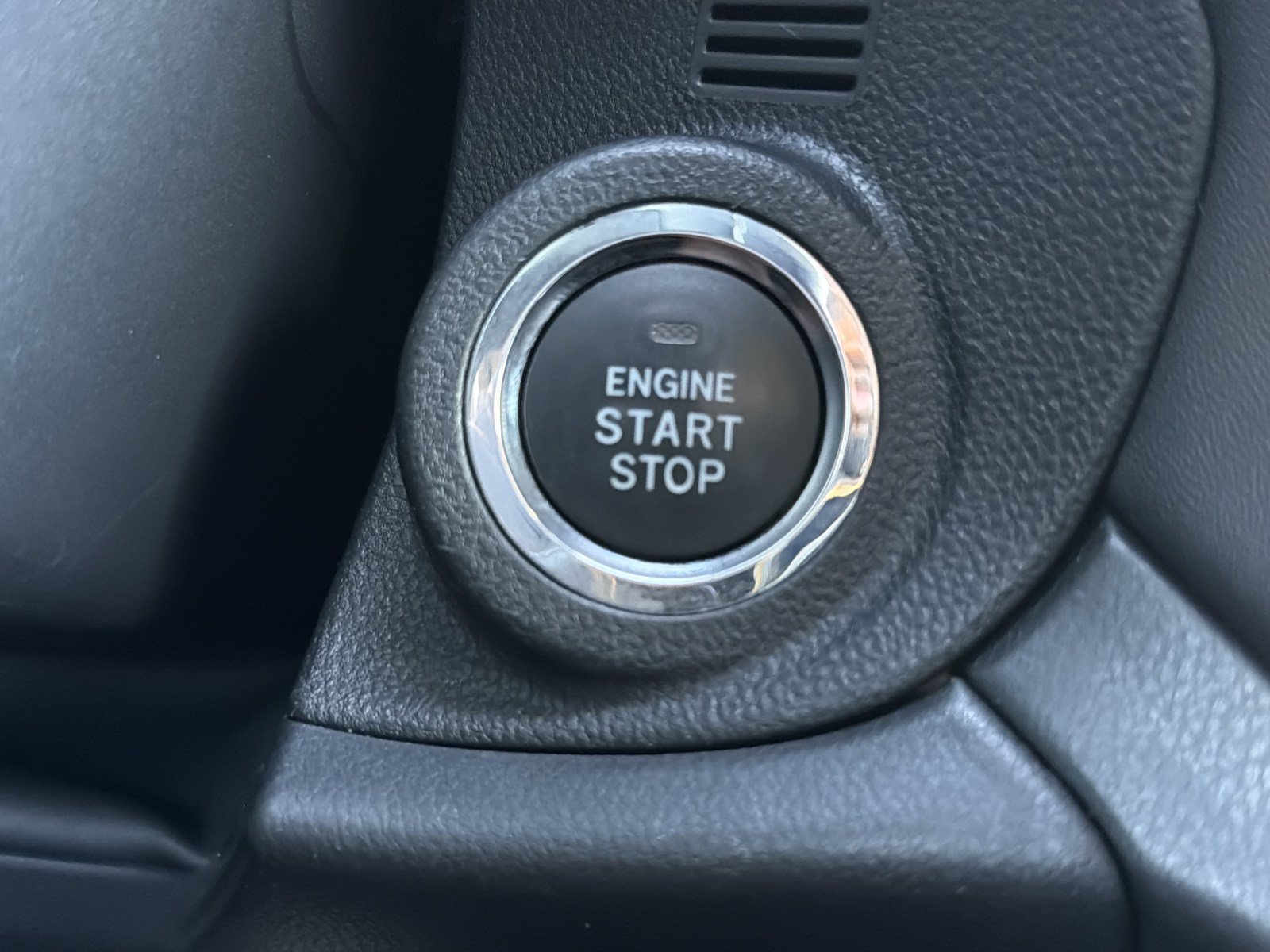 Used 2024 Subaru Outback Premium AWD/4WD image 28
