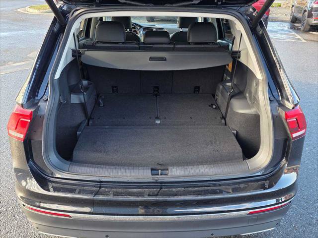 Used 2019 Volkswagen Tiguan SEL w/ 3rd Row Seat Package AWD/4WD image 13