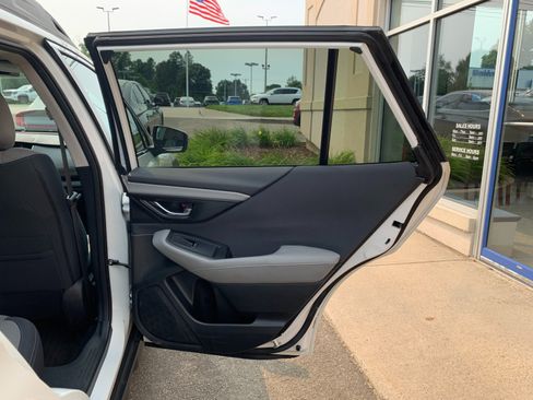 Used 2023 Subaru Outback Premium AWD/4WD image 35