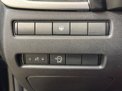 Used 2023 Nissan Rogue SV AWD/4WD image 37