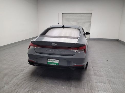 Used 2022 Hyundai Elantra SEL FWD image 7