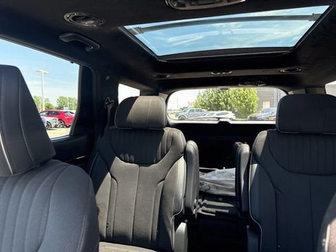 Used 2025 Hyundai Palisade Calligraphy AWD/4WD image 18