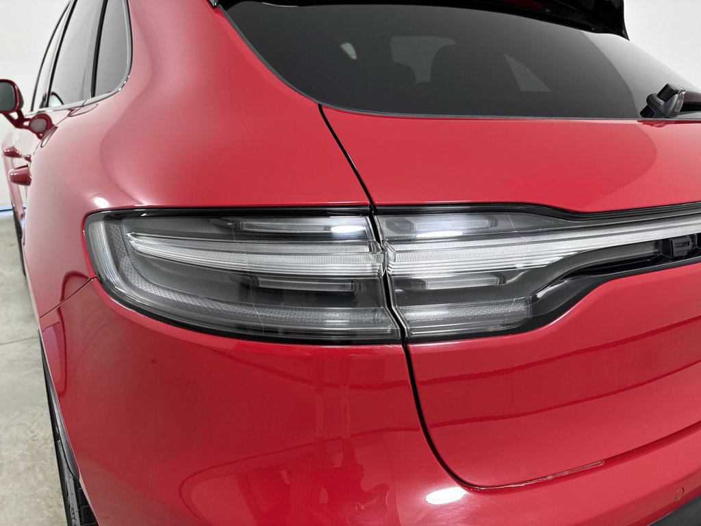Certified 2024 Porsche Macan GTS AWD/4WD image 17