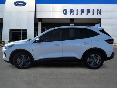 Used 2025 Ford Escape ST-Line w/ Tech Pack #1 FWD image 10