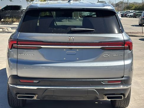 Used 2025 Buick Enclave Preferred w/ Super Cruise Package image 6